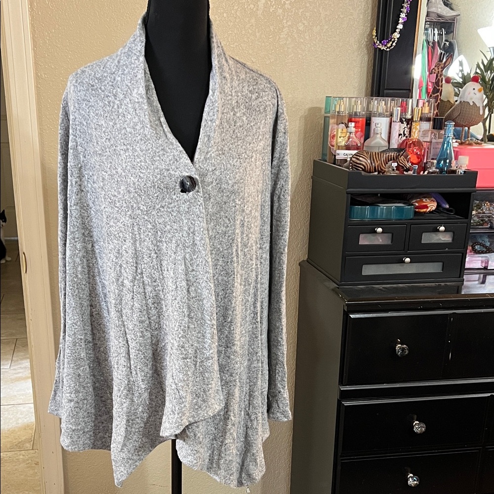 Gray Buttoned Cardigan